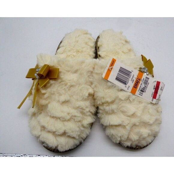 Charter Club Sculpted Pile Scuff Slippers, Ivory, Small US 5-6 - Picture 2 of 7